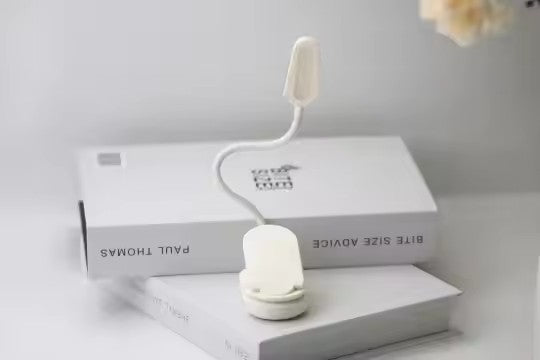 Reading light flexible neck